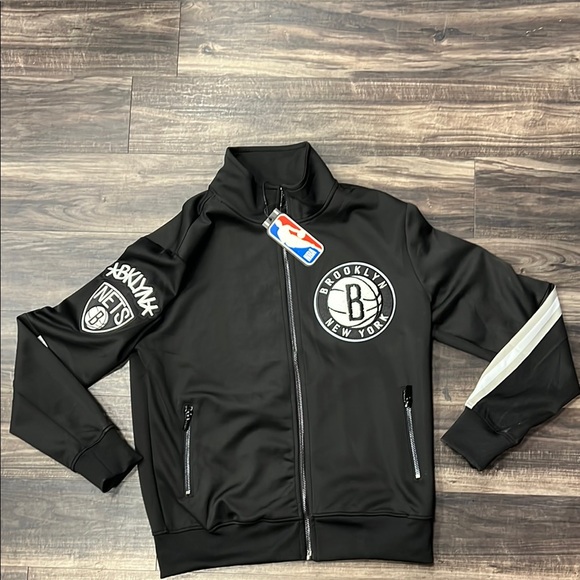 Men's Zip up licensed NBA Brooklyn Nets Black Track Jacket